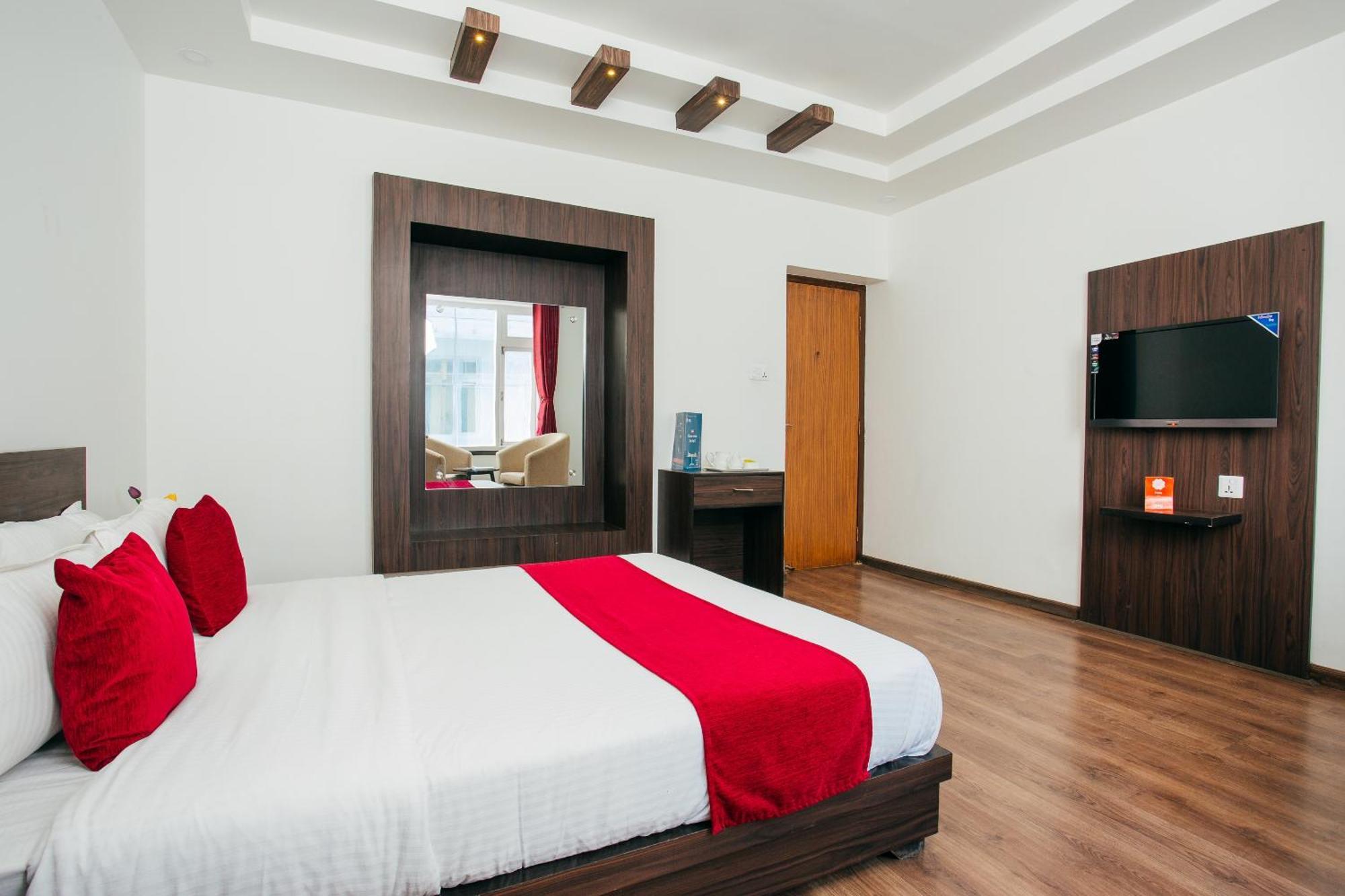 Oyo 11474 Gangaur Regency Boutique Hotel Катманду Екстериор снимка